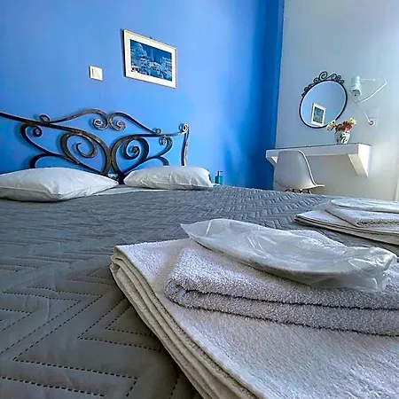 Stella Nomikou 3* Fira (Santorini)