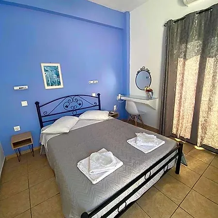 Stella Nomikou Hotel 3*